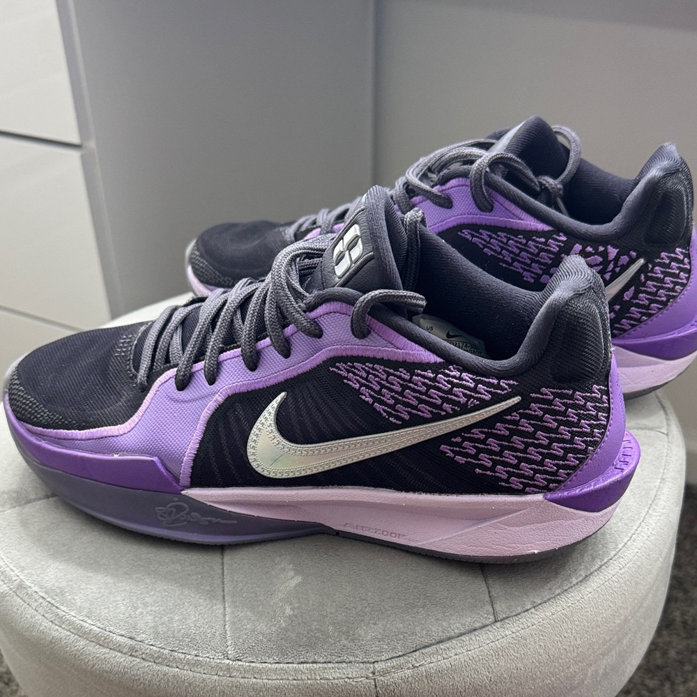 Nike Women's Black and Purple Athletic Sneakers